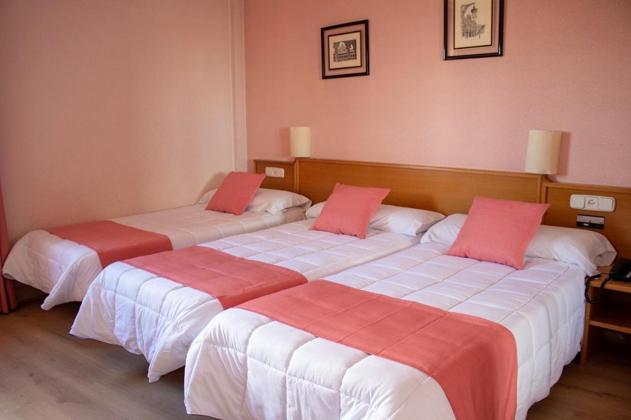 Hotel Helmantico Villares de la Reina Oda fotoğraf