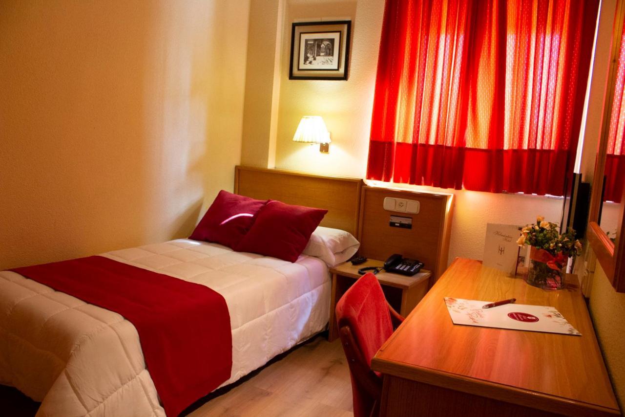 Hotel Helmantico Villares de la Reina Oda fotoğraf